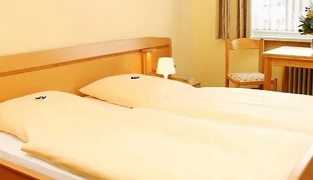 Hotel Pacific