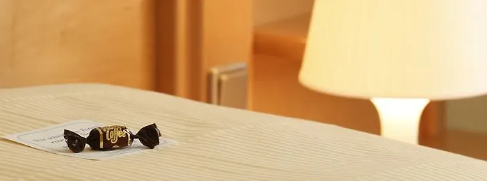 Pacific Hotel 2*